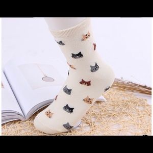 Women’s Beige Cotton Cat Socks